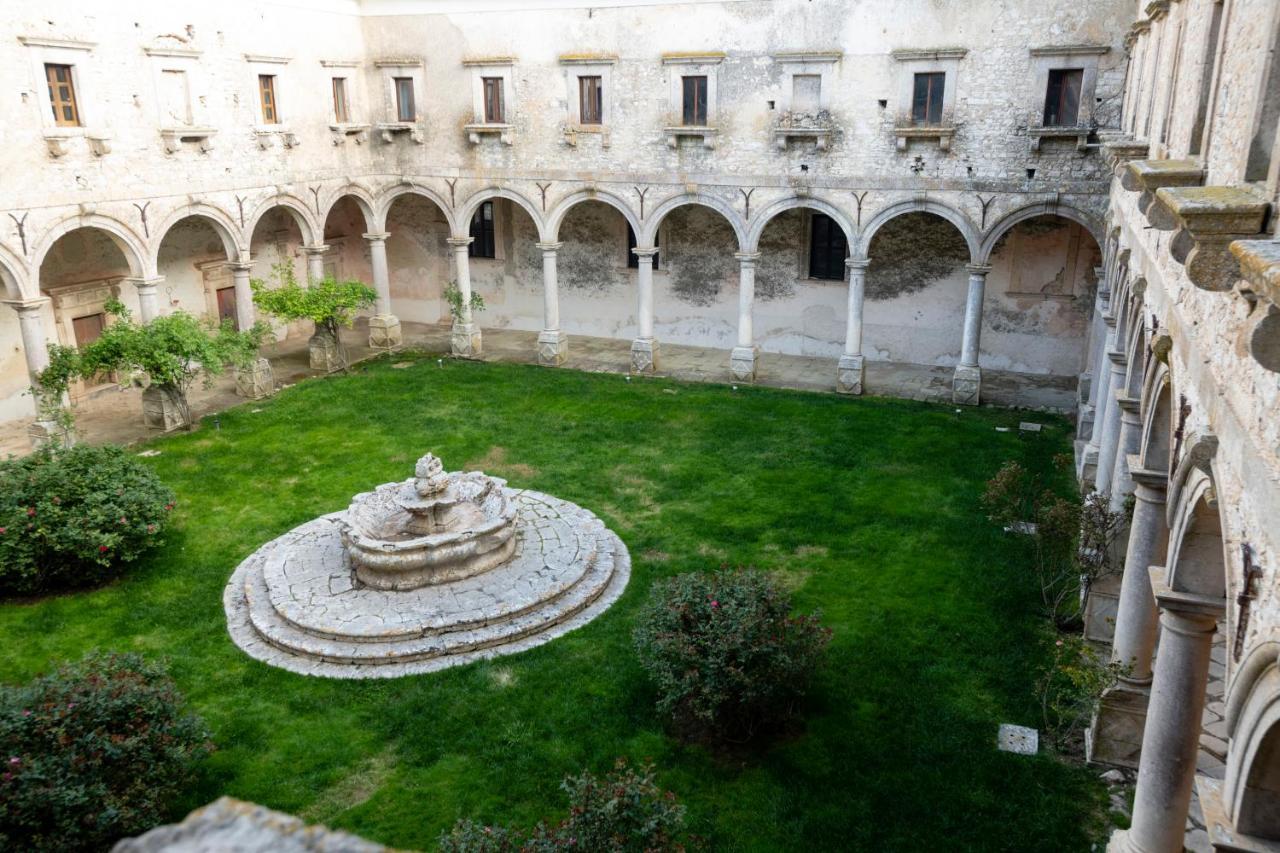 Abbazia Santa Maria Del Bosco Pension Contessa Entellina Buitenkant foto