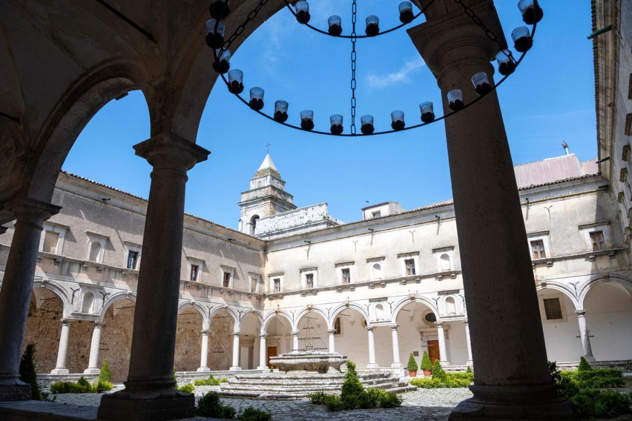 Abbazia Santa Maria Del Bosco Pension Contessa Entellina Buitenkant foto
