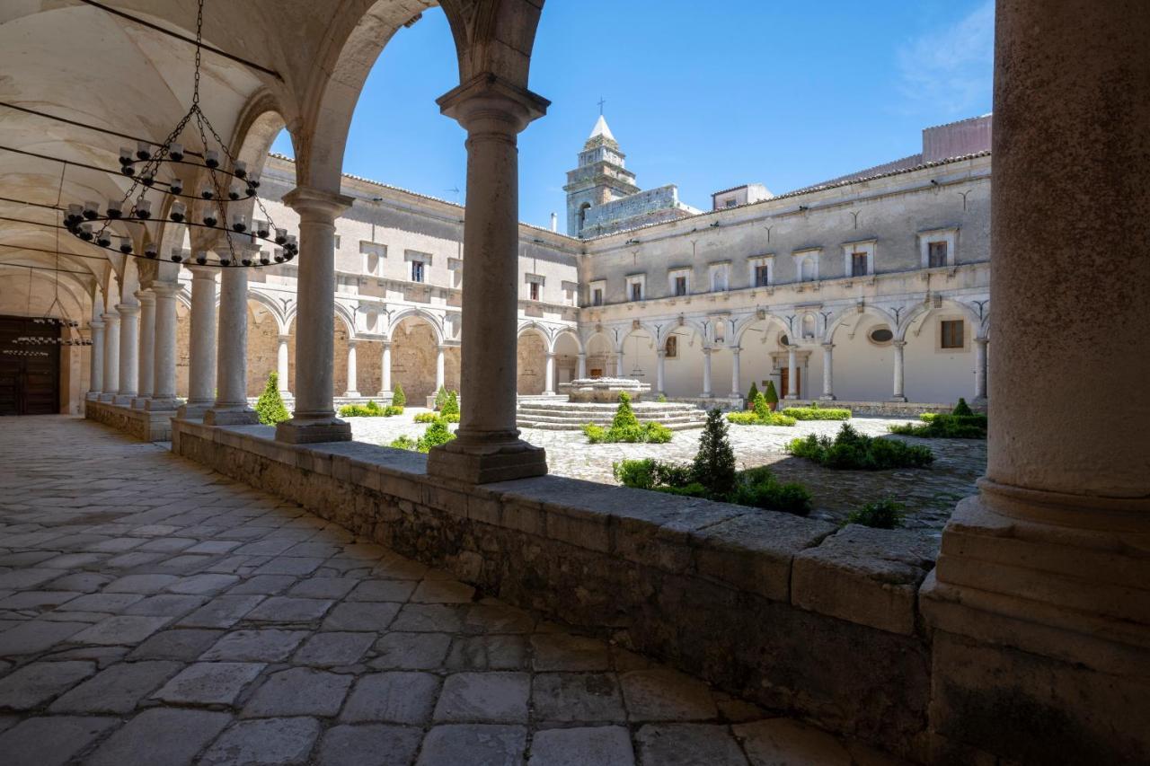 Abbazia Santa Maria Del Bosco Pension Contessa Entellina Buitenkant foto