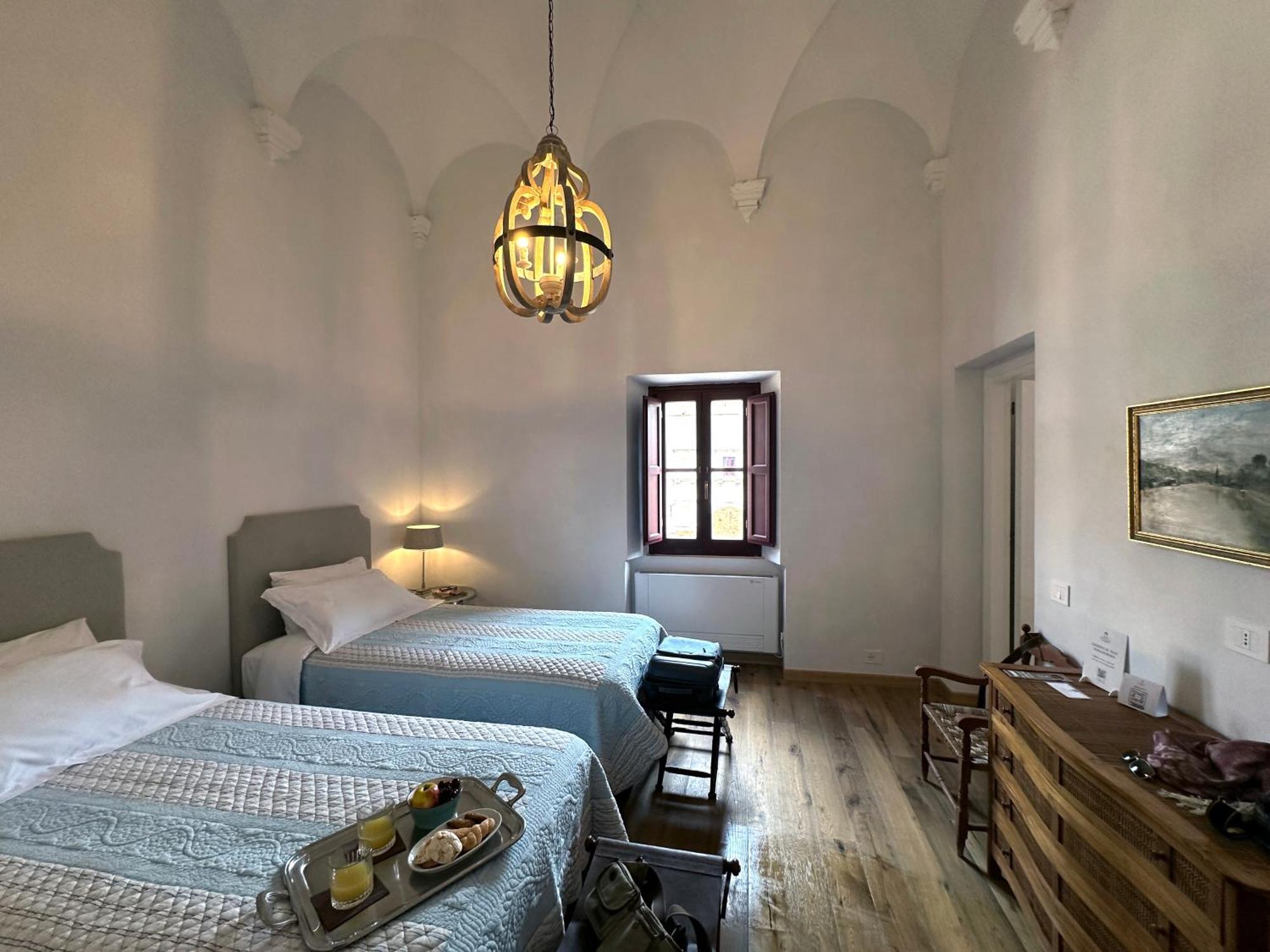 Abbazia Santa Maria Del Bosco Pension Contessa Entellina Buitenkant foto