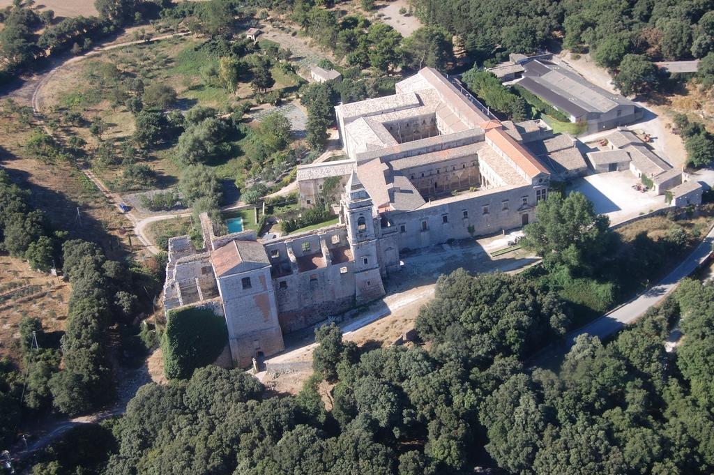 Abbazia Santa Maria Del Bosco Pension Contessa Entellina Buitenkant foto