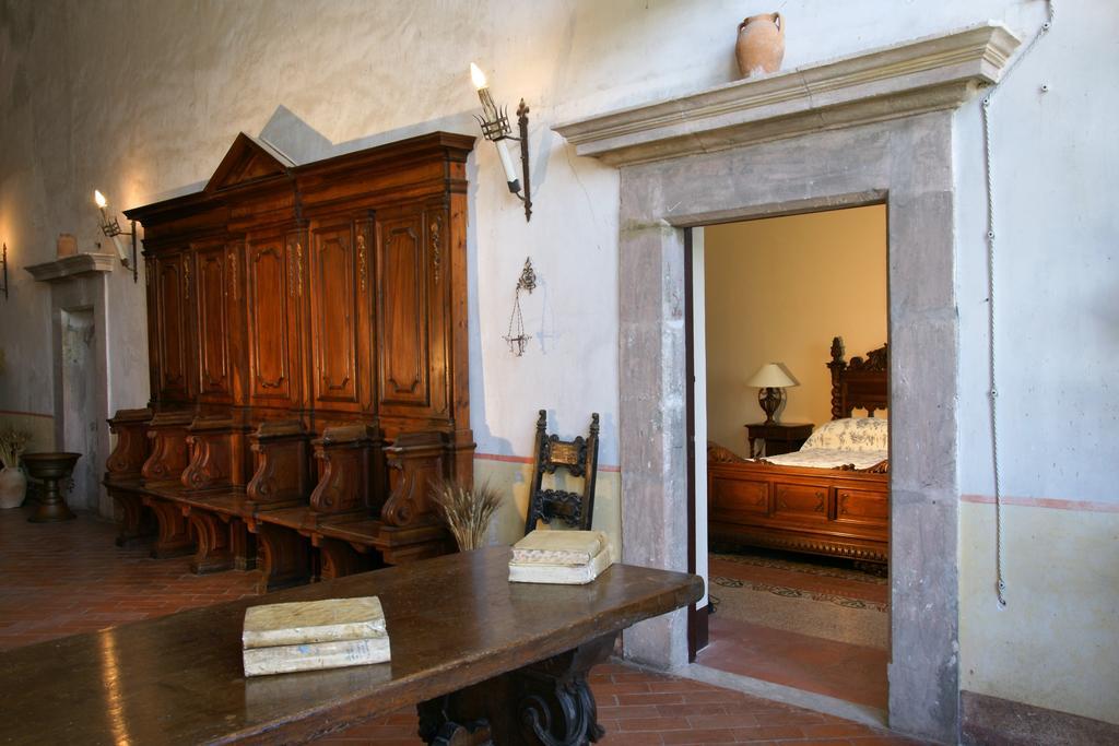 Abbazia Santa Maria Del Bosco Pension Contessa Entellina Buitenkant foto