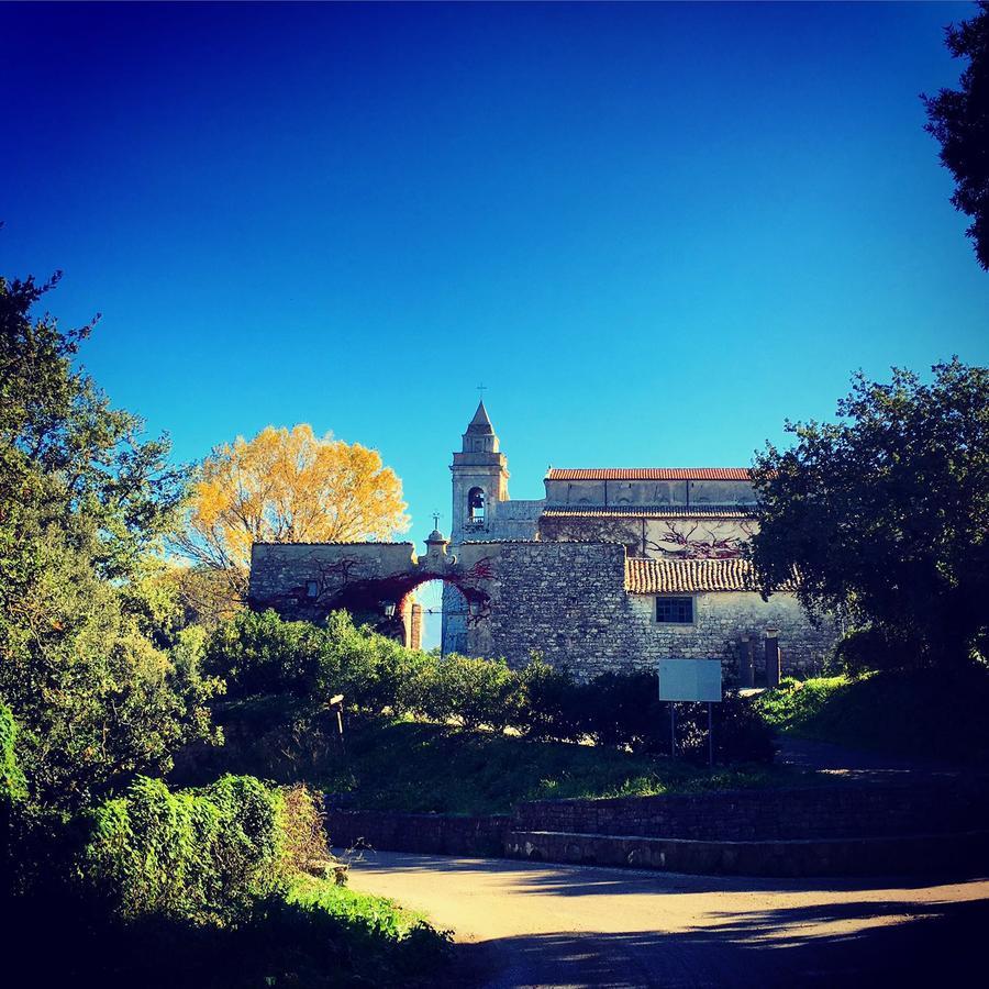 Abbazia Santa Maria Del Bosco Pension Contessa Entellina Buitenkant foto