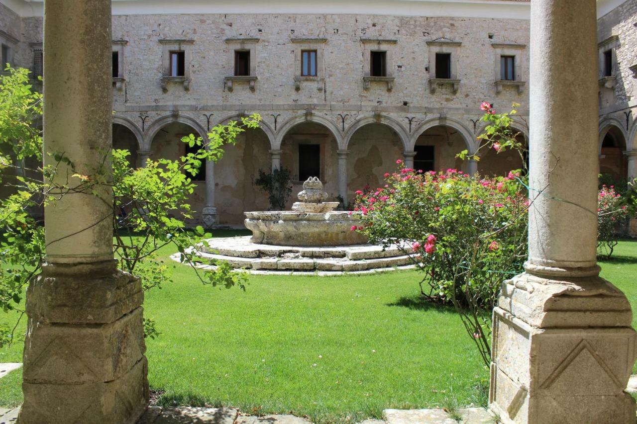 Abbazia Santa Maria Del Bosco Pension Contessa Entellina Buitenkant foto