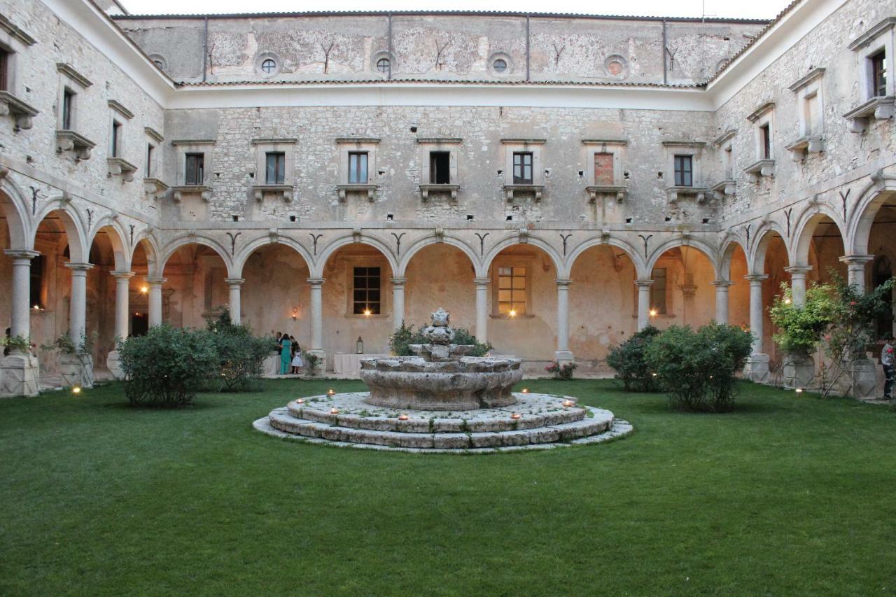Abbazia Santa Maria Del Bosco Pension Contessa Entellina Buitenkant foto