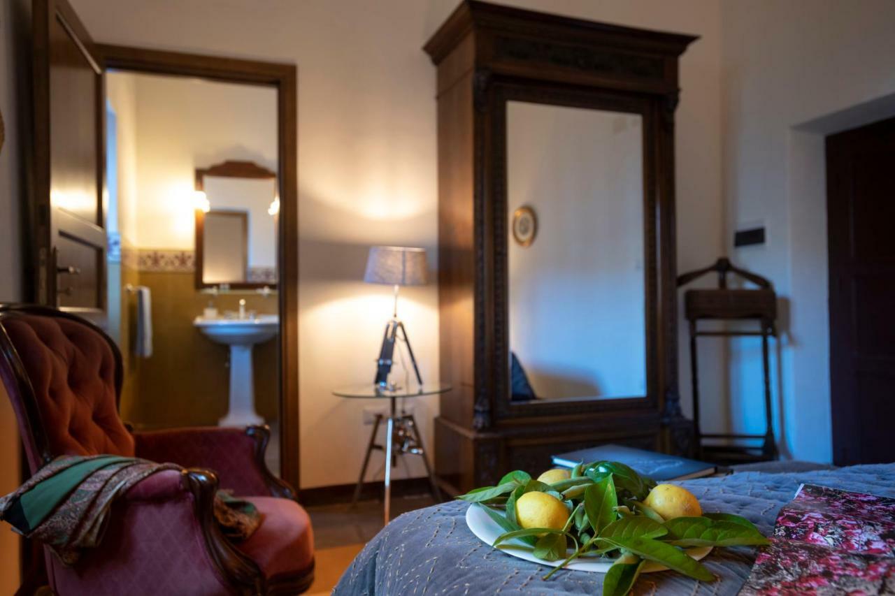 Abbazia Santa Maria Del Bosco Pension Contessa Entellina Buitenkant foto