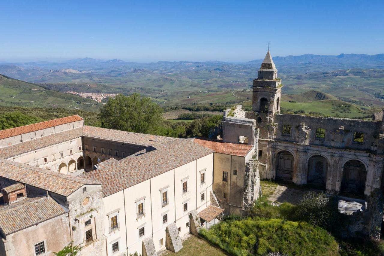 Abbazia Santa Maria Del Bosco Pension Contessa Entellina Buitenkant foto